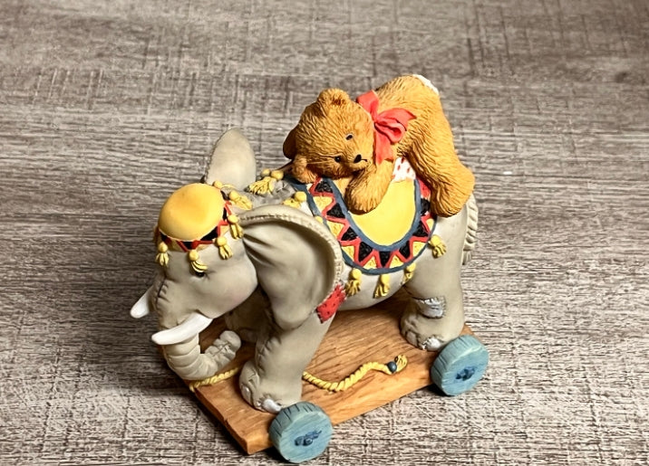 Cherished Teddies by Enesco 1995 Circus Elephant Trunk Full of Bear Hugs 103977