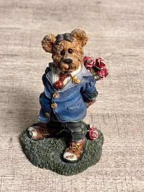 Boyds Bear 2000 Franklin T. Rosenbearg...Bearing You Roses 227735GCC