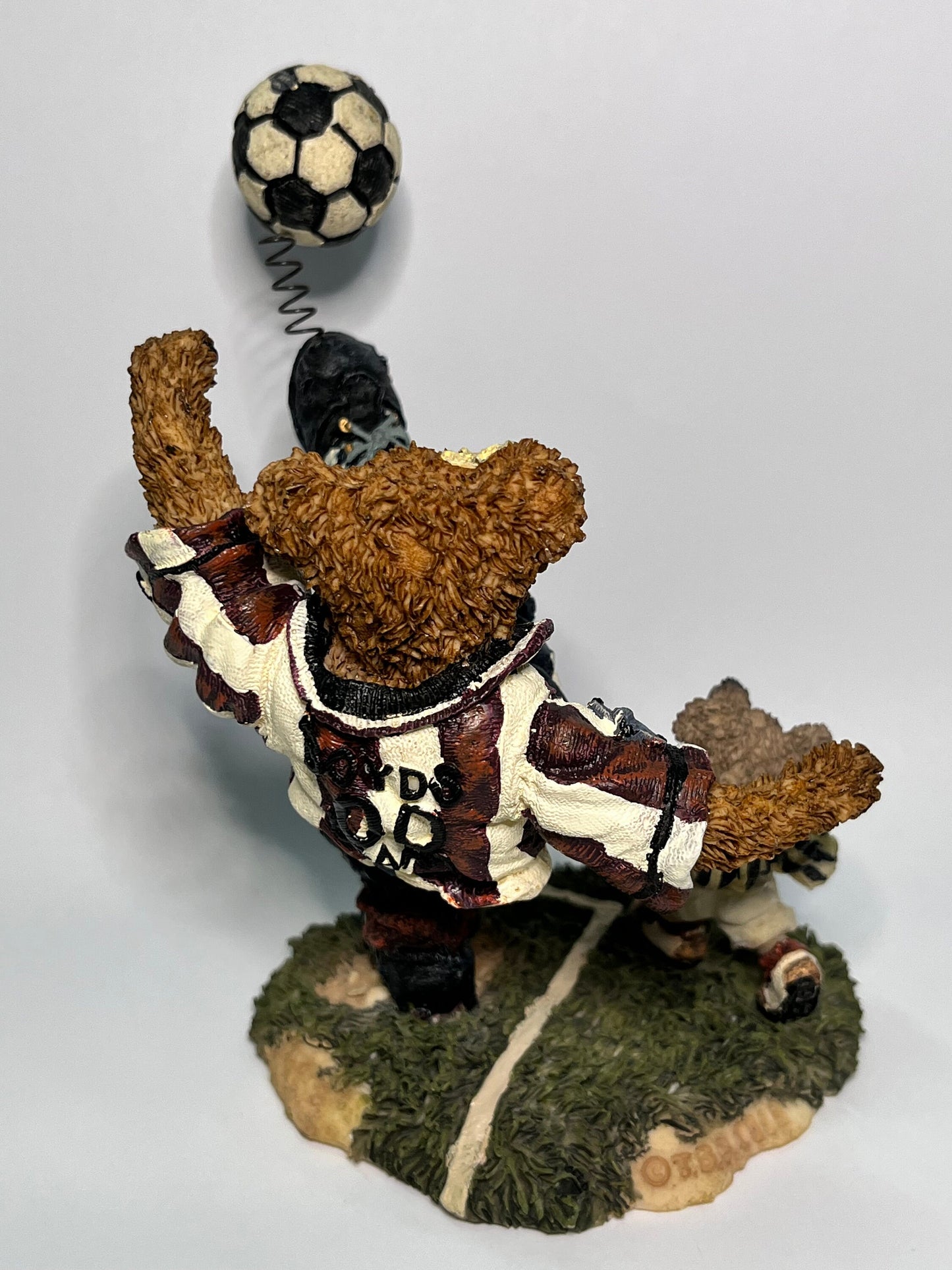 Boyds Bear 1998 Rocky Bruin Score, Score, Score 228307