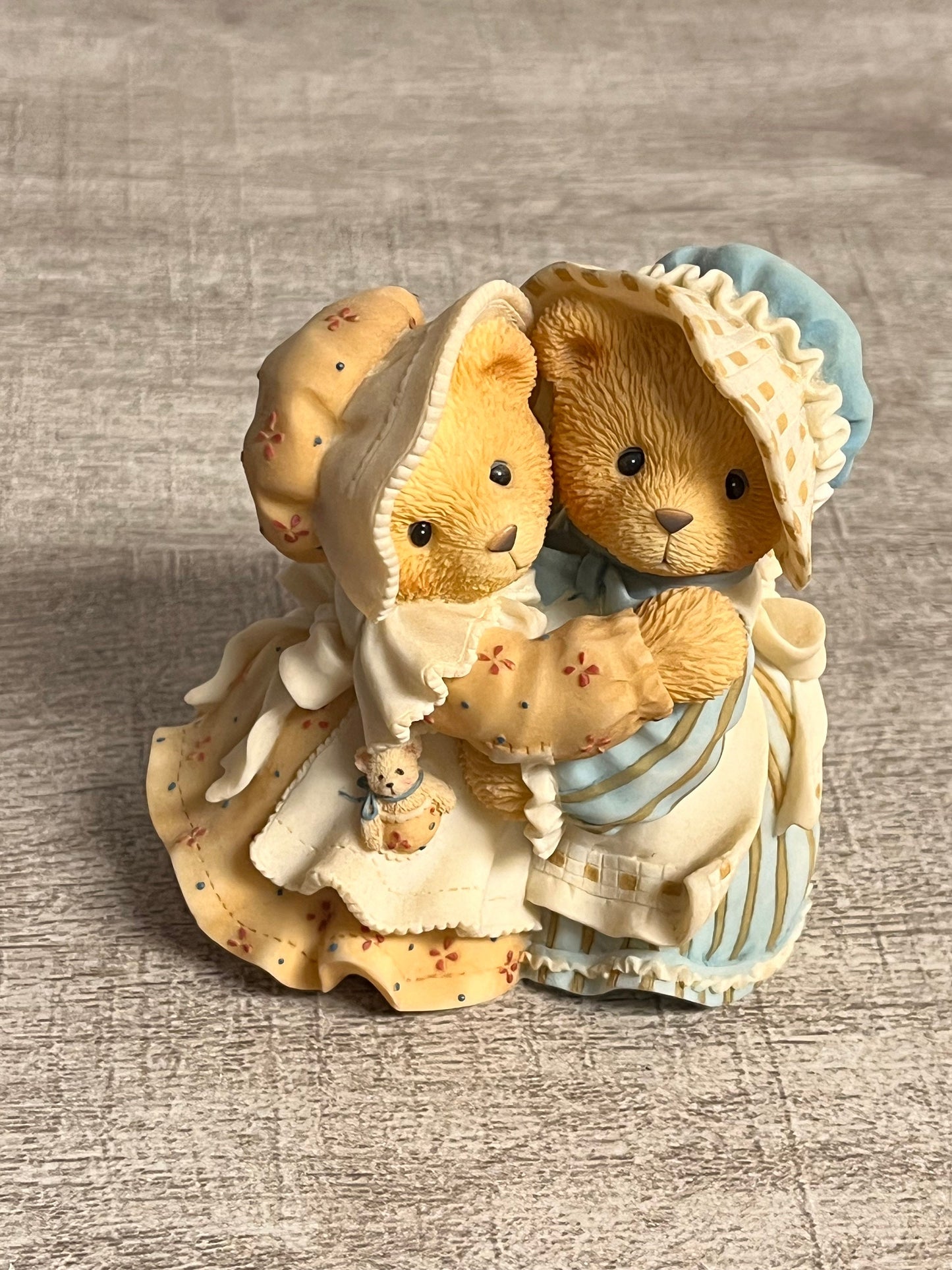 1998 Cherished Teddies Haley and Logan Sisters And Hugs 534145