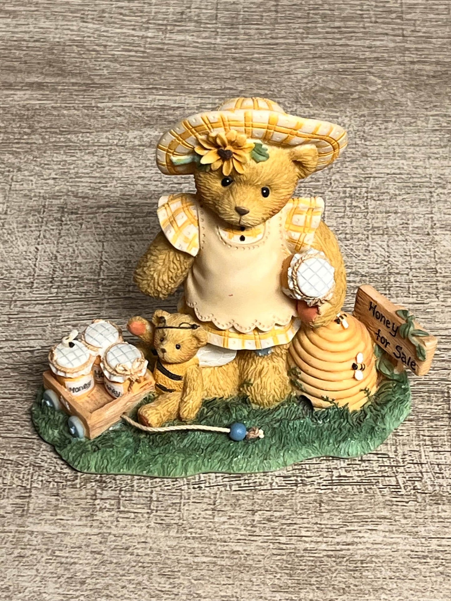 Cherished Teddies by Enesco 1999 Lydia You&#39;re The Bees Knees! 661929