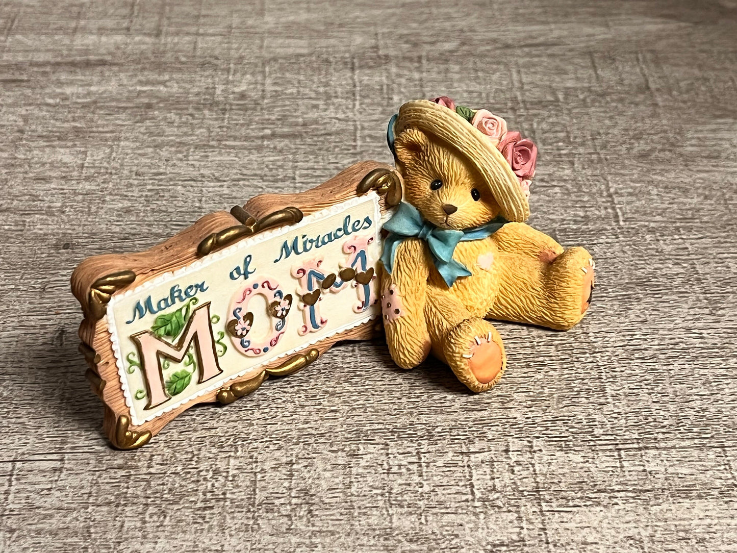 Cherished Teddies by Enesco 1997 MOM - Maker of Miracles Desk Plaque 303054