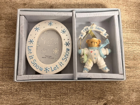 Cherished Teddies By Enesco 2004 Let It Snow Ornament with Frame 118388