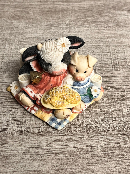 Mary Moo Moos by Enesco 1993 Cookies Are For Sharing 627739